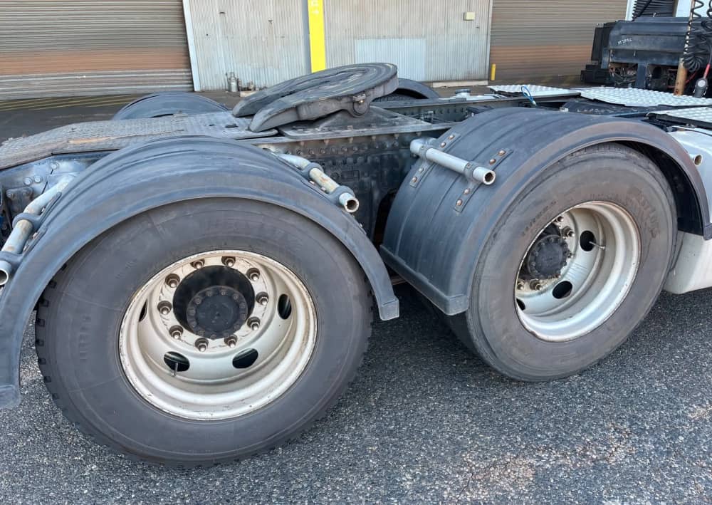 **Wrecking** 2007 Volvo FM480 - Image 22