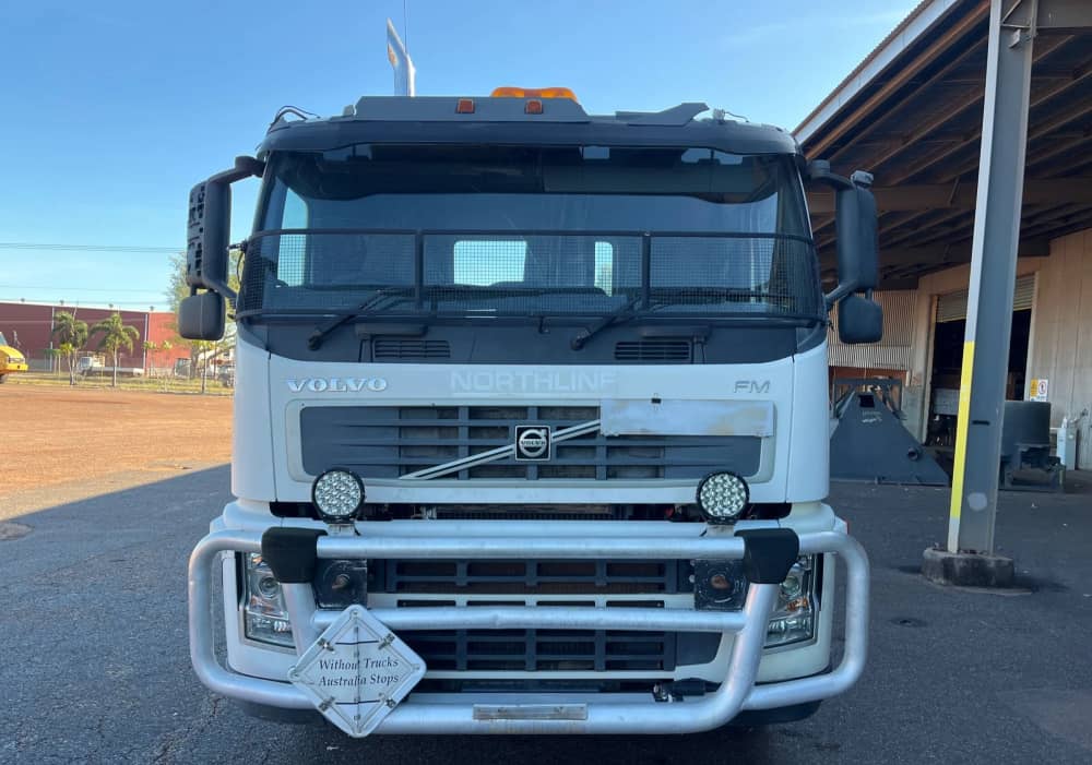 **Wrecking** 2007 Volvo FM480 - Image 31