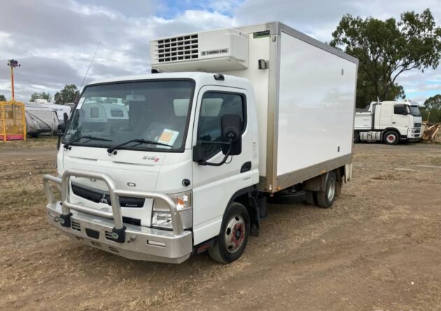**Wrecking** 2021 Mitsubishi Fuso Canter 515S - Image 33