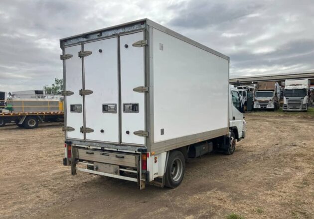 **Wrecking** 2021 Mitsubishi Fuso Canter 515S - Image 34