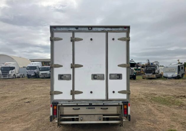 **Wrecking** 2021 Mitsubishi Fuso Canter 515S - Image 35