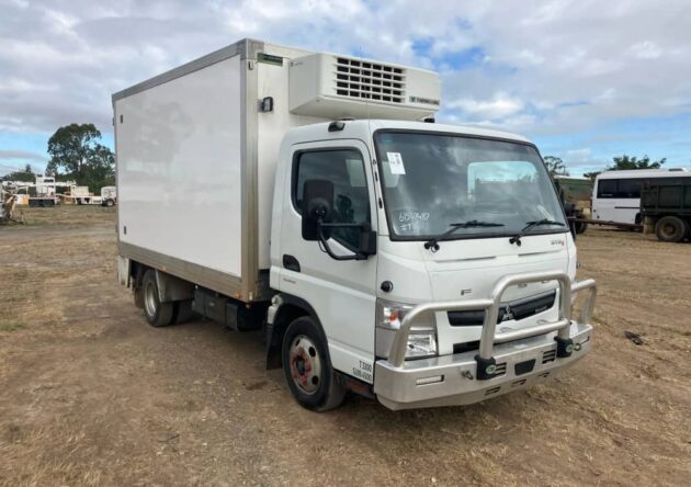 **Wrecking** 2021 Mitsubishi Fuso Canter 515S