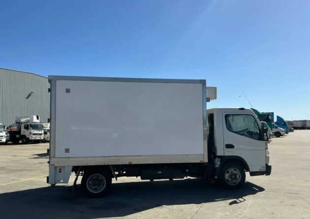 ***Wrecking** 2021 Mitsubishi Fuso Canter 515 - Image 13