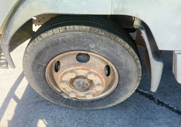 **Wrecking** 2001 Mitsubishi Canter FE65 - Image 11