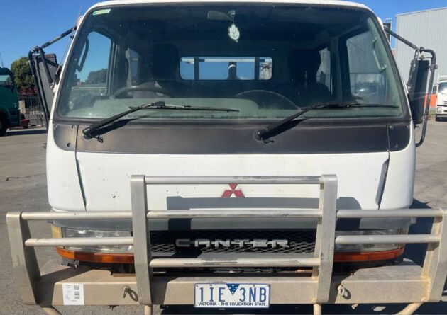 **Wrecking** 2001 Mitsubishi Canter FE65 - Image 23