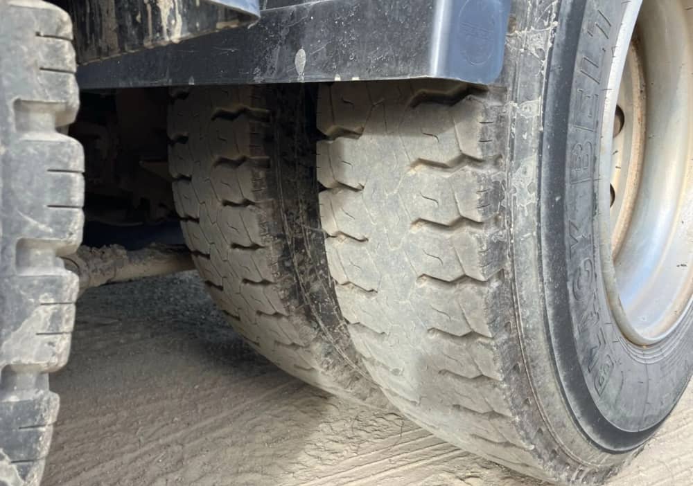 **Wrecking** 2003 Volvo FM12 - Image 13