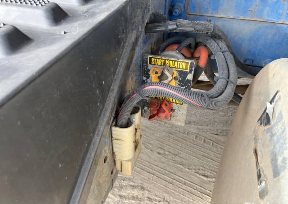 **Wrecking** 2003 Volvo FM12 - Image 16