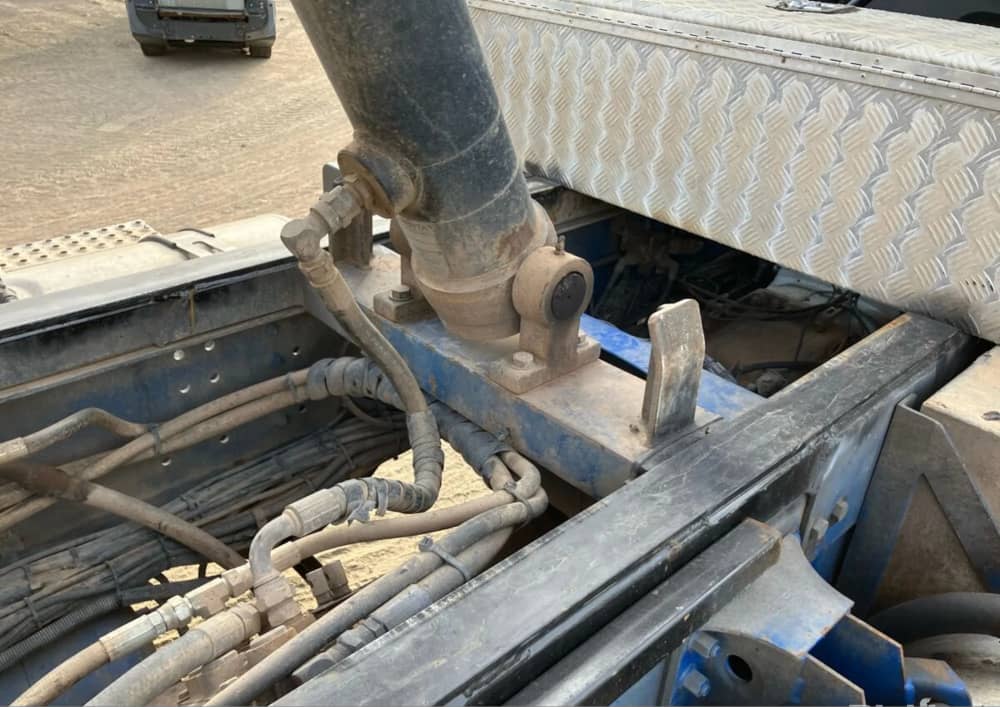 **Wrecking** 2003 Volvo FM12 - Image 25