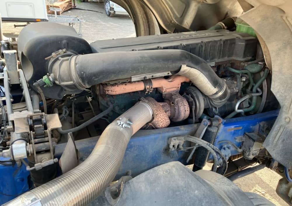 **Wrecking** 2003 Volvo FM12 - Image 30