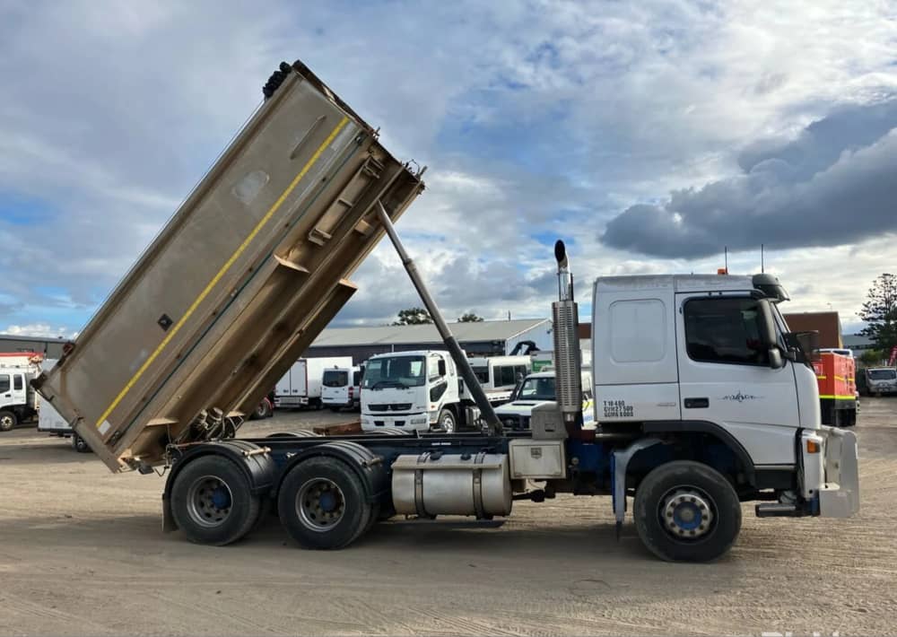 **Wrecking** 2003 Volvo FM12 - Image 40