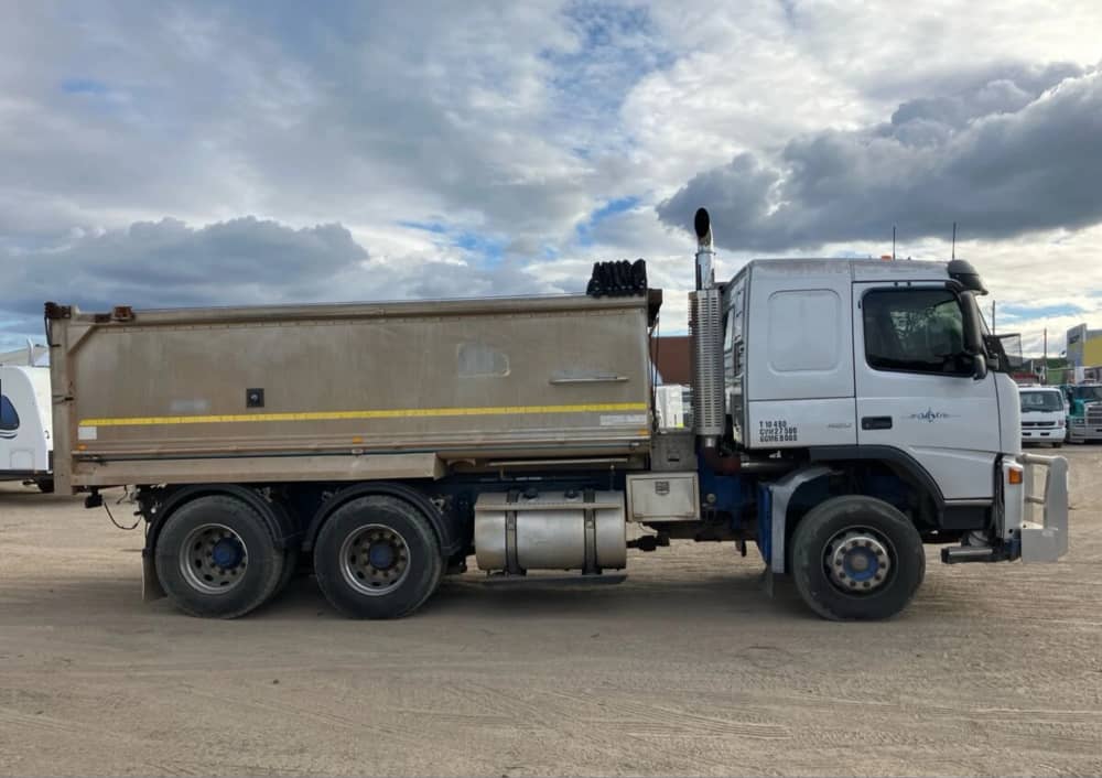 **Wrecking** 2003 Volvo FM12 - Image 43