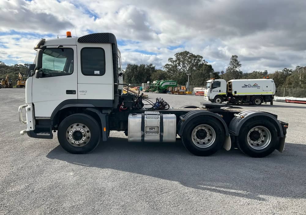 **Wrecking** 2012 Volvo FM 460 - Image 18