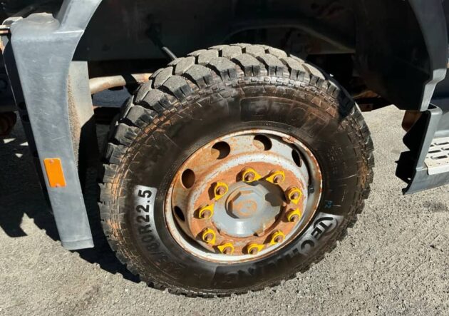 **Wrecking** 2007 Volvo FM480 - Image 19