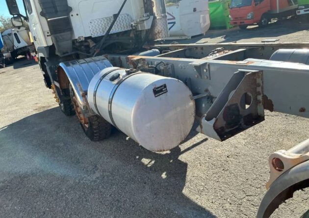 **Wrecking** 2007 Volvo FM480 - Image 27