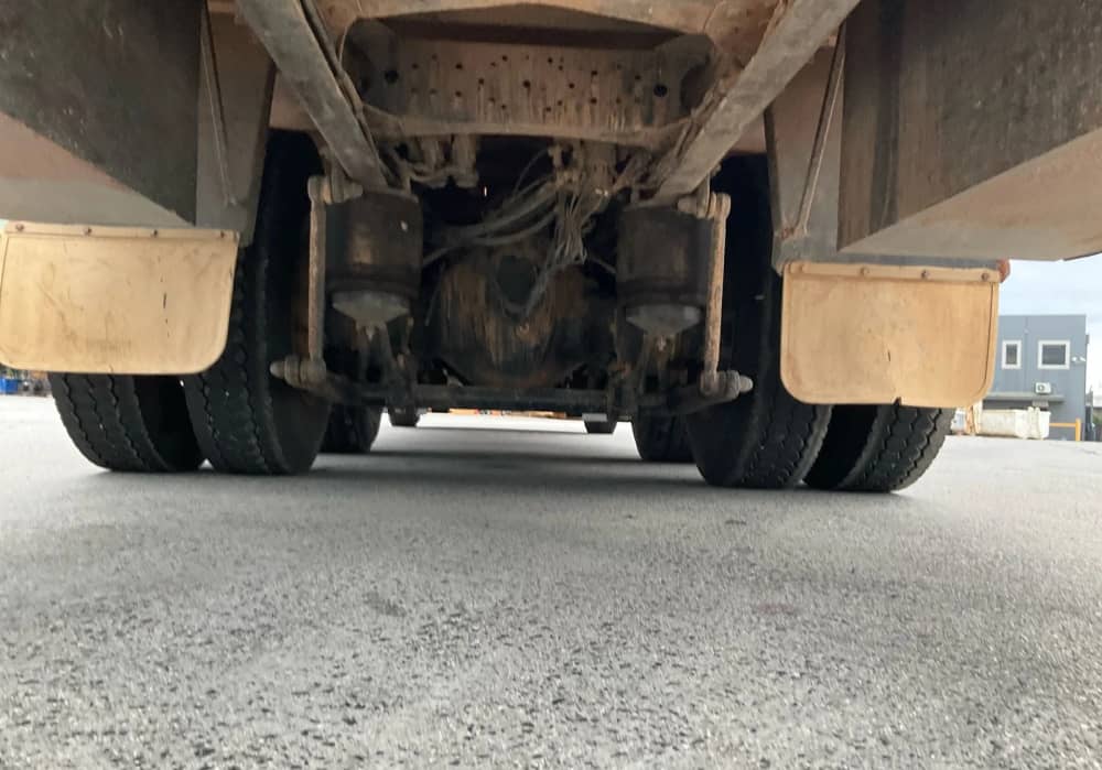 **Wrecking** 2006 Volvo FM9 - Image 9