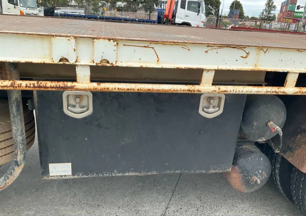 **Wrecking** 2006 Volvo FM9 - Image 13