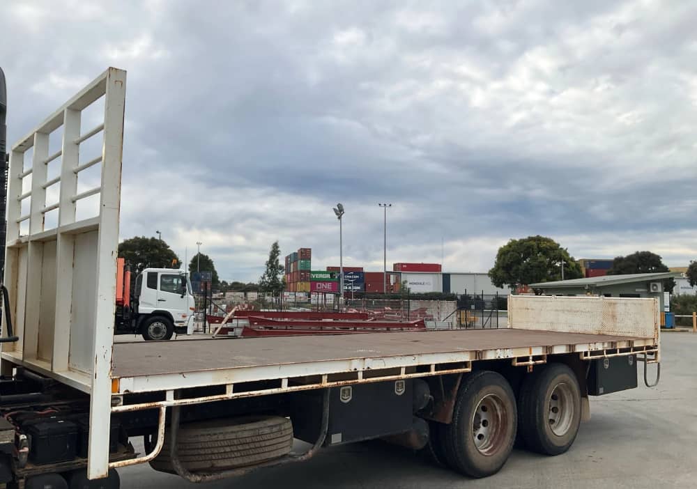 **Wrecking** 2006 Volvo FM9 - Image 16