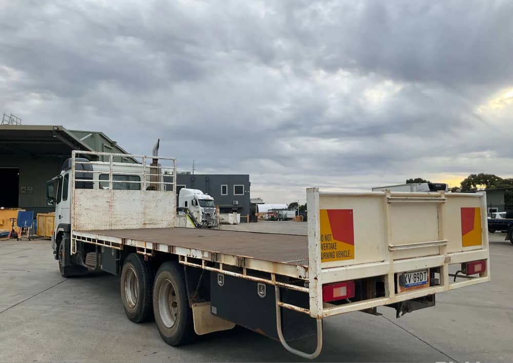 **Wrecking** 2006 Volvo FM9 - Image 31