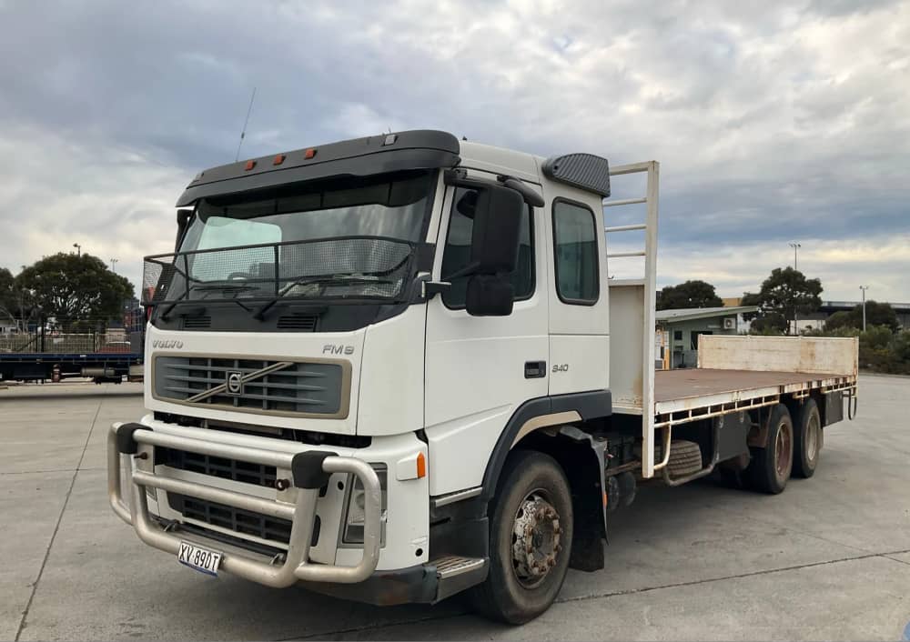**Wrecking** 2006 Volvo FM9