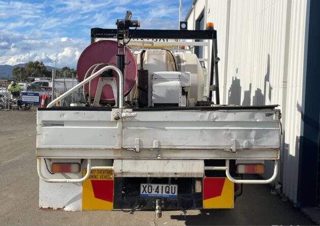 **Wrecking** 2010 Nissan UD MKB37A - Image 26