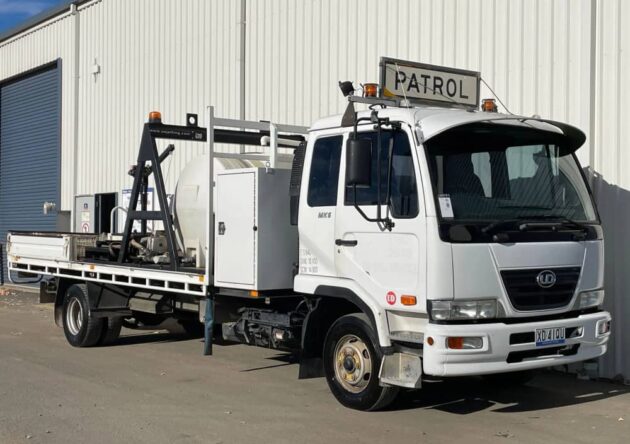 **Wrecking** 2010 Nissan UD MKB37A