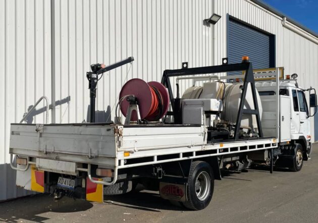 **Wrecking** 2010 Nissan UD MKB37A - Image 29