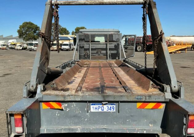 **Wrecking** 2007 Nissan UD MKB215 - Image 16