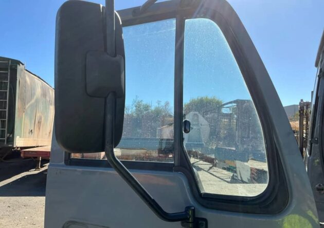 **Wrecking** 2007 Nissan UD MKB215 - Image 21