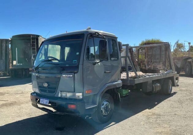 **Wrecking** 2007 Nissan UD MKB215 - Image 26
