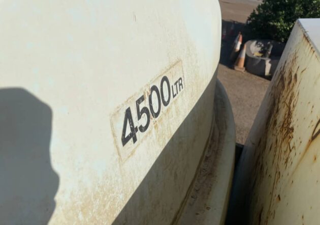 **Wrecking** 2010 Nissan UD MKB37A - Image 4