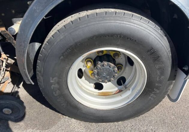 **Wrecking** 2009 Nissan UD MKB37A - Image 15