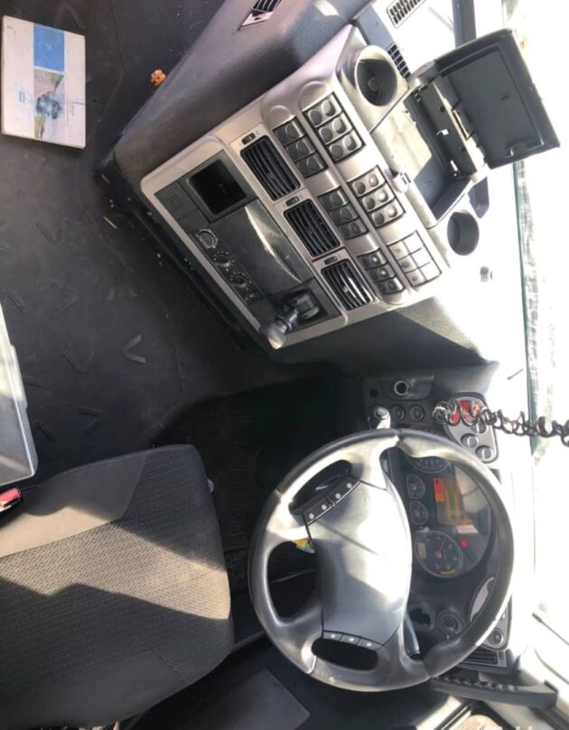 **Wrecking** 2011 Iveco Stralis 560 - Image 8