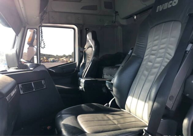 **Wrecking** 2011 Iveco Stralis 560 - Image 9