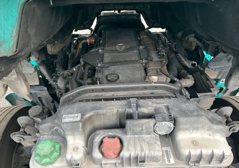 **Wrecking** 2018 Mercedes Benz Actros 2643 - Image 11