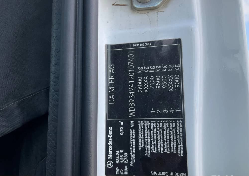 **Wrecking** 2016 Mercedes Benz Actros 2644 - Image 2