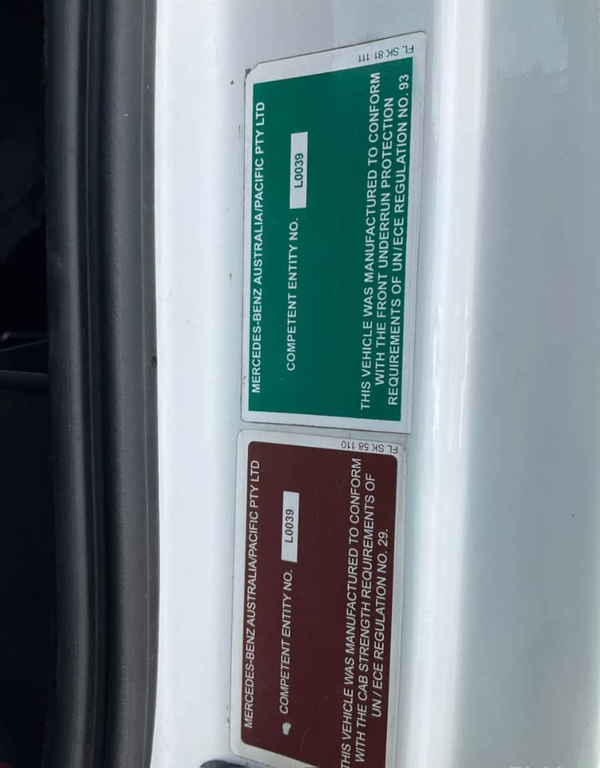 **Wrecking** 2016 Mercedes Benz Actros 2644 - Image 3