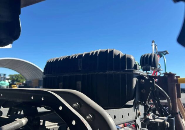 **Wrecking** 2020 Mercedes Benz Actros 2643 - Image 2