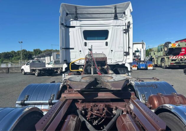 **Wrecking** 2020 Mercedes Benz Actros 2643 - Image 24