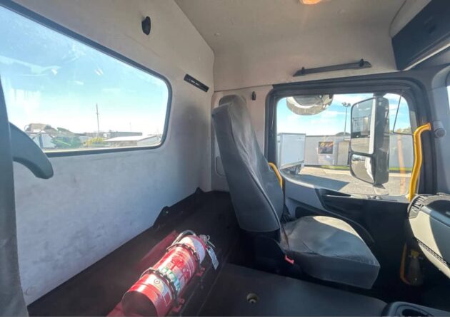 **Wrecking** 2020 Mercedes Benz Actros 2643 - Image 9
