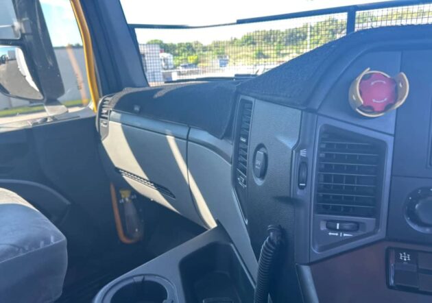 **Wrecking** 2020 Mercedes Benz Actros 2643 - Image 10