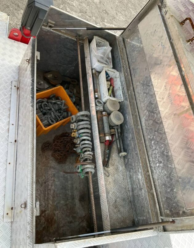 **Wrecking** 2009 Scania P380 - Image 15