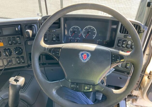 **Wrecking** 2007 Scania P380 - Image 19