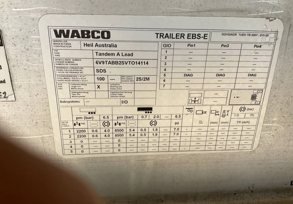 2011 Heil Heil Tandem - Image 16