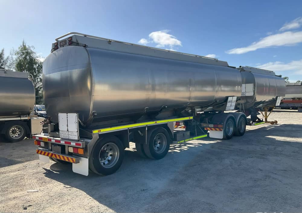 2011 Heil Heil Tandem - Image 18