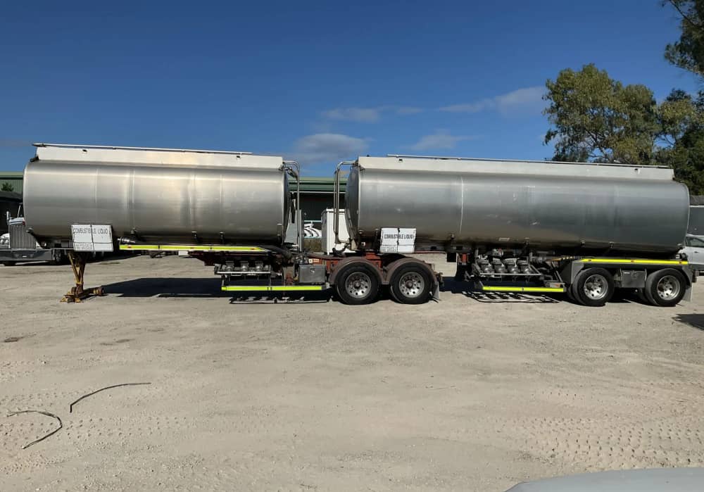 2011 Heil Heil Tandem - Image 19