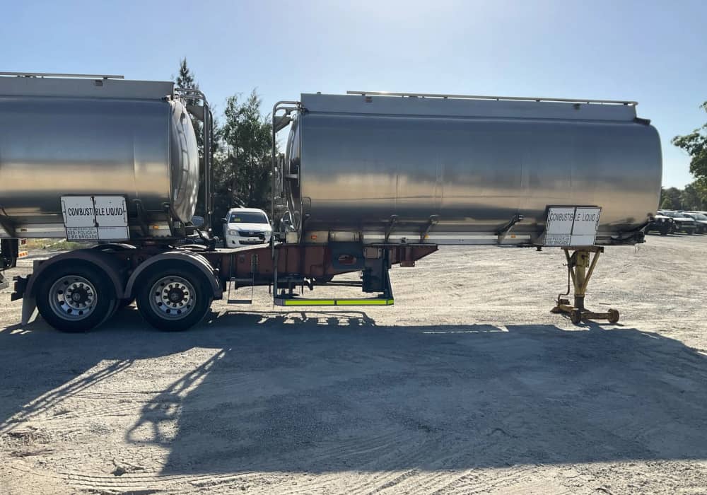 2011 Heil Heil Tandem - Image 21