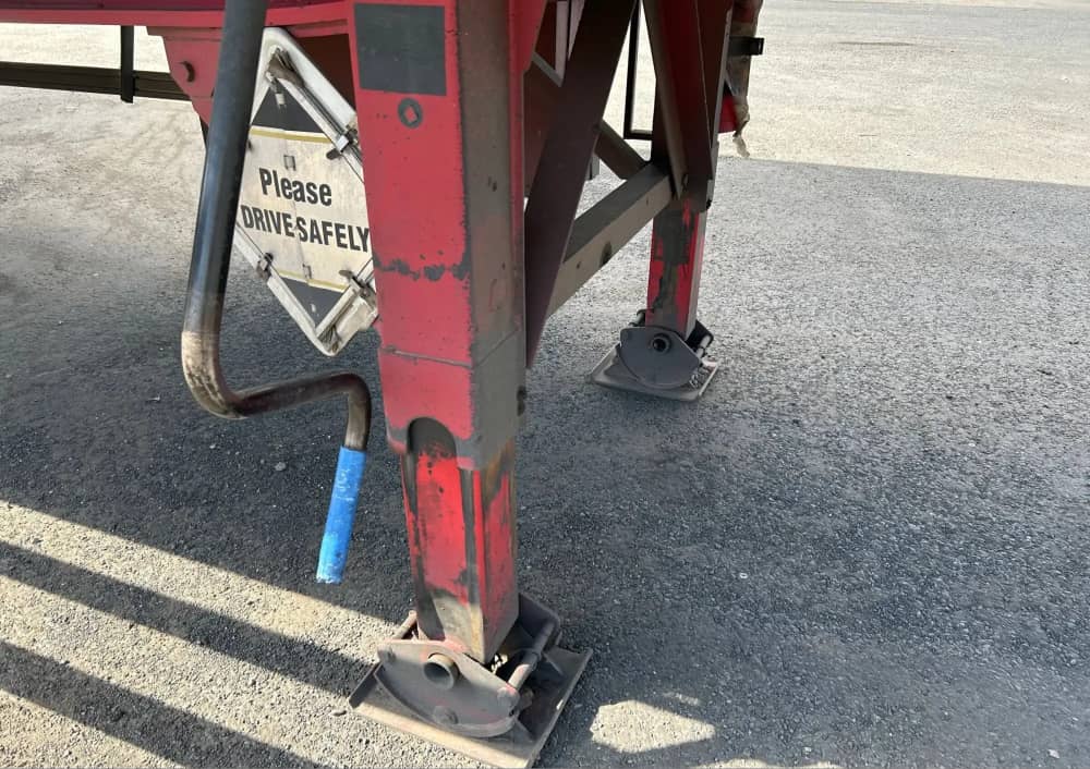 2010 Krueger ST-3-38 - Image 2