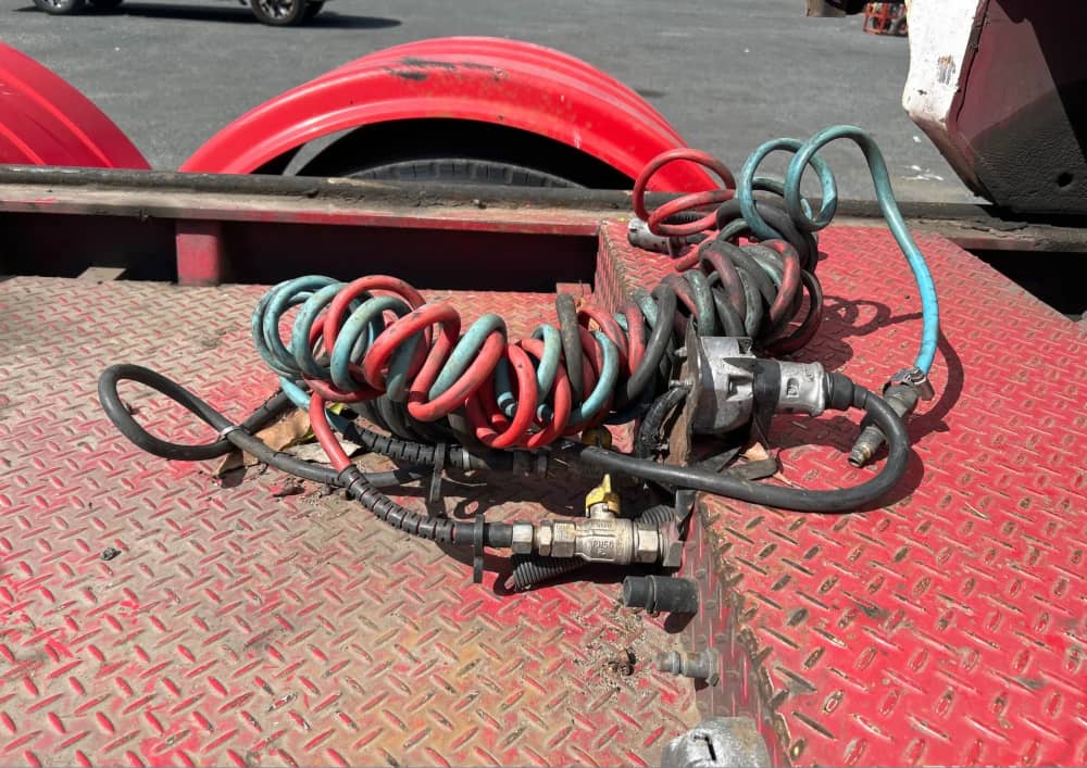 2010 Krueger ST-3-38 - Image 14