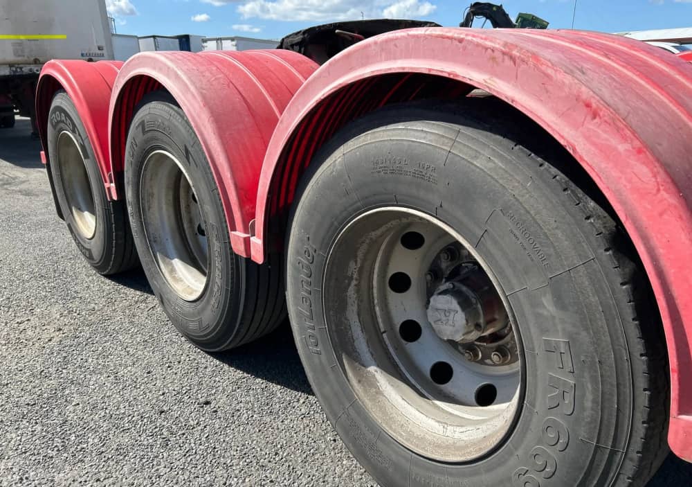 2010 Krueger ST-3-38 - Image 15