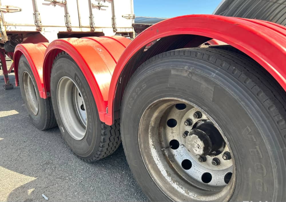 2010 Krueger ST-3-38 - Image 17